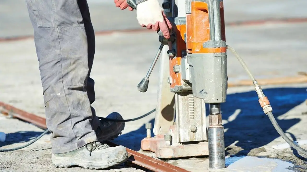Karot makinesi ile beton delme uygulaması